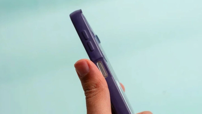 Τέσσερα «κρυφά» κόλπα με τα κουμπιά έντασης στο κινητό που δεν ήξερες