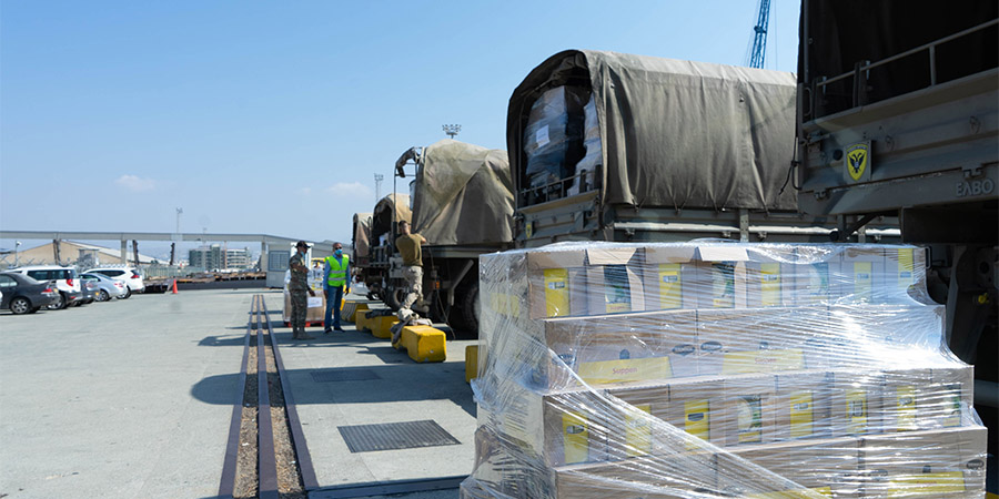 Συνεχίζεται η διαδικασία συλλογής ξηράς τροφής για το Λίβανο - Το Αρματαγωγό (Α/Γ) ΙΚΑΡΙΑ έφθασε στην Βηρυτό