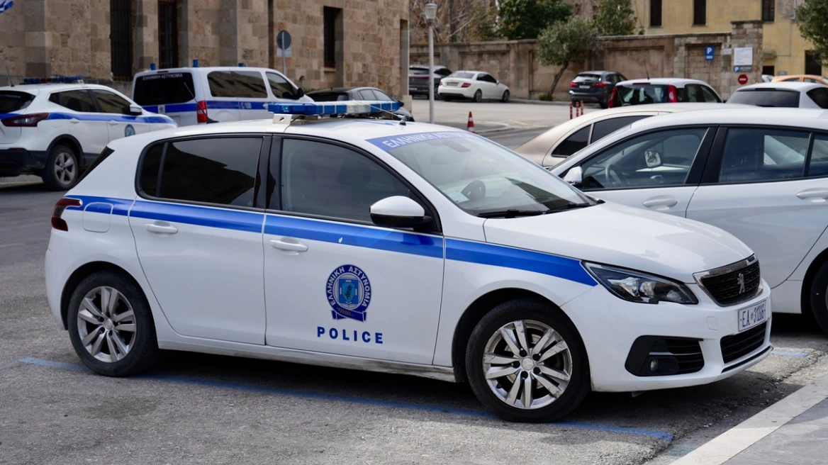 Σε άθλιες συνθήκες διαβίωσης οικογένεια με δύο ανήλικα παιδιά στη Ρόδο - Συνελήφθησαν οι γονείς