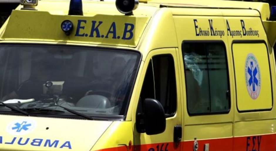 Σοκ στη Λάρισα: 47χρονη έπαθε ανακοπή μέσα στο ασθενοφόρο – Της έκαναν ΚΑΡΠΑ 50 λεπτά