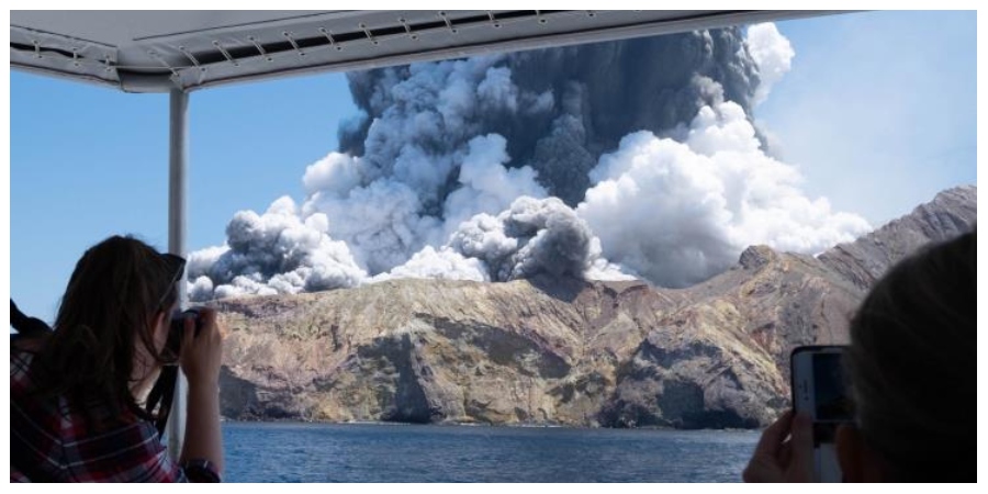 Τερματίστηκαν οι έρευνες για τους δύο τελευταίους ανθρώπους που αγνοούνταν μετά την ηφαιστειακή έκρηξη στο Νησί Γουάιτ