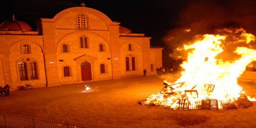 ΚΥΠΡΟΣ: Αστυνομία θα βρίσκεται έξω από εκκλησίες την Μεγάλη Εβδομάδα - Συλλήψεις σε όσους χρησιμοποιούν κροτίδες 