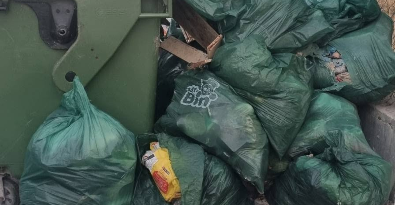 Καταγγελία πολίτη στη Λάρνακα: Βουνό από σκουπίδια κοντά στον Άγιο Λάζαρο - «Οι τουρίστες θαυμάζουν και αυτά τα αξιοθέατα» - Φωτογραφίες