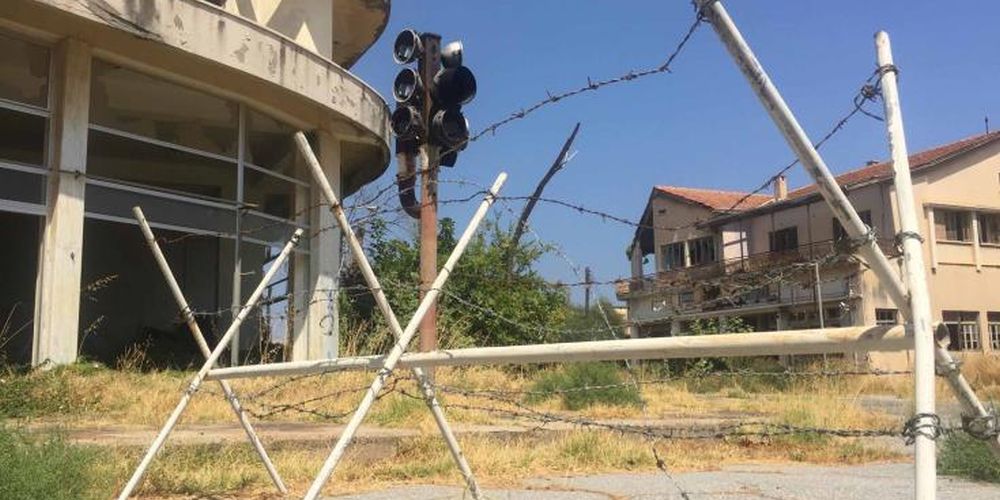 KATEXOMENA: ΒΙΝΤΕΟ από την κλειστή πόλη της Αμμοχώστου – «Ξενάγηση» Τ/κ δημοσιογράφων στο σημείο