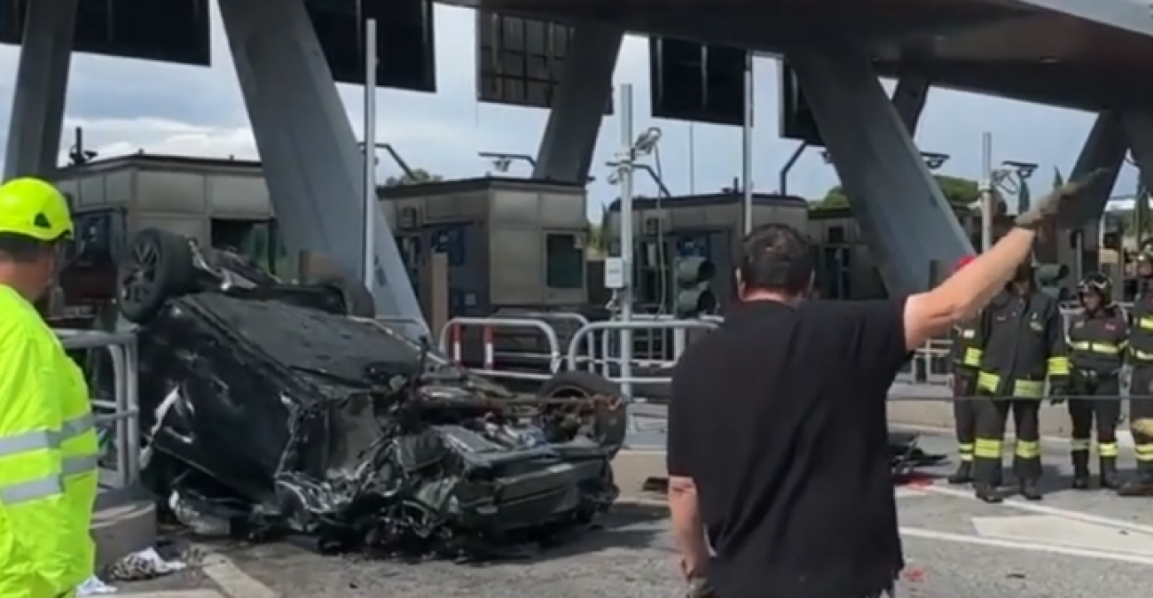 Ιταλία: Δυστύχημα με τρεις νεκρούς σε διόδια αυτοκινητοδρόμου στο Λιβόρνο - Δείτε βίντεο