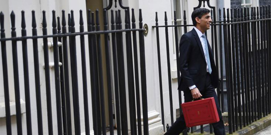 Βρετανία: Το δημόσιο χρέος υπερέβη για πρώτη φορά τα 2 τρισεκατομμύρια στερλίνες