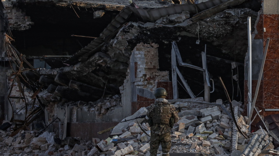 Πόλεμος στην Ουκρανία: Σφοδροί βομβαρδισμοί στο Ντονέτσκ - Άλλοι 7 νεκροί