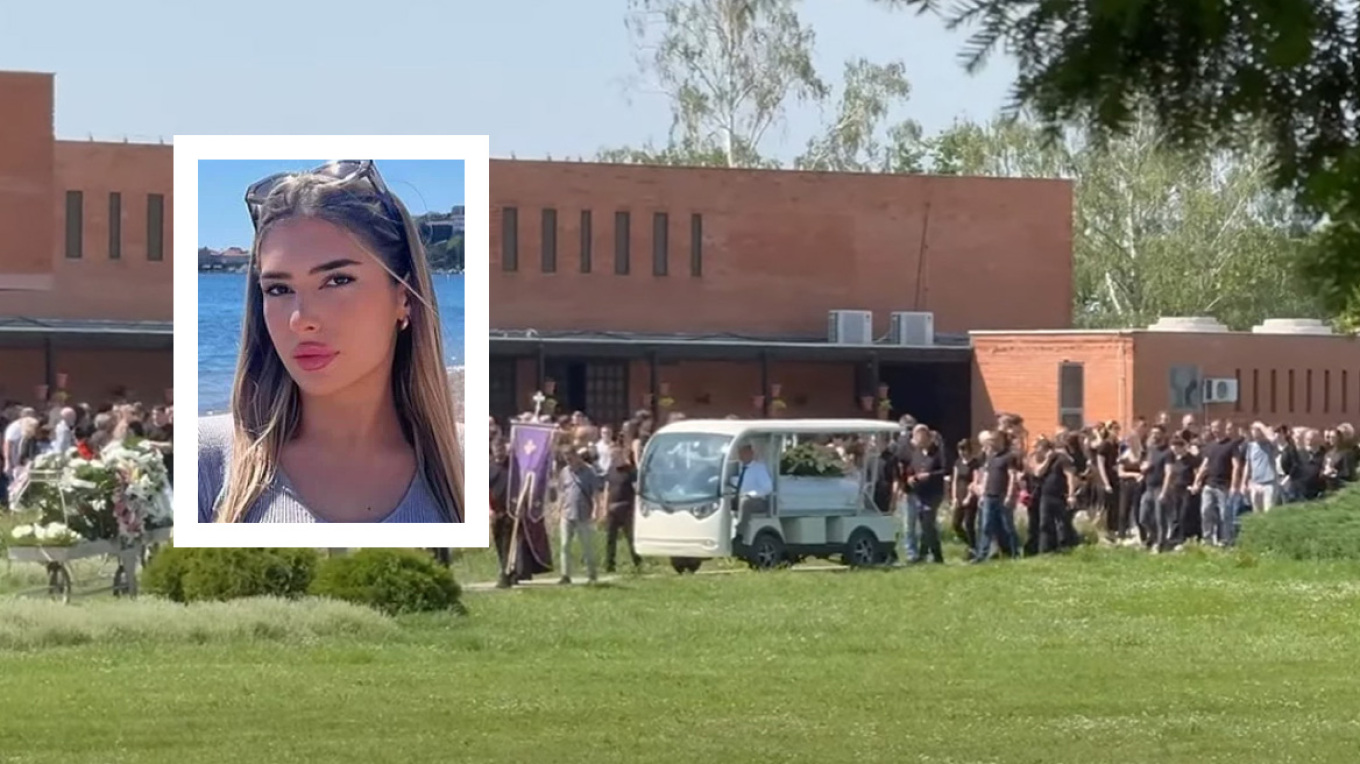 Θρήνος για τη 19χρονη που έπεσε από αλεξίπτωτο πλαγιάς γιατί έλυσε τη ζώνη της - Δεκάδες φίλοι στην κηδεία της στο Μαυροβούνιο