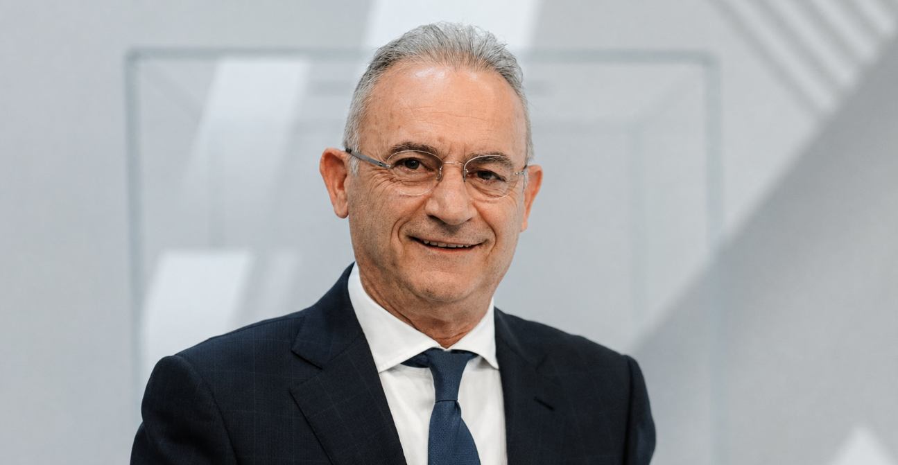 Ο Αβέρωφ κοιτάζει ξανά το Προεδρικό- Οικονομία, κρίσεις και εμπειρία τα ισχυρά του χαρτιά-Ανοιχτά όλα τα σενάρια