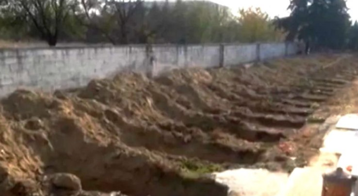 ΕΛΛΑΔΑ - ΚΟΡΩΝΟΪΟΣ: : Μακάβριες εικόνες στις Σέρρες – Ο δήμος άνοιξε νέους χώρους ταφής 