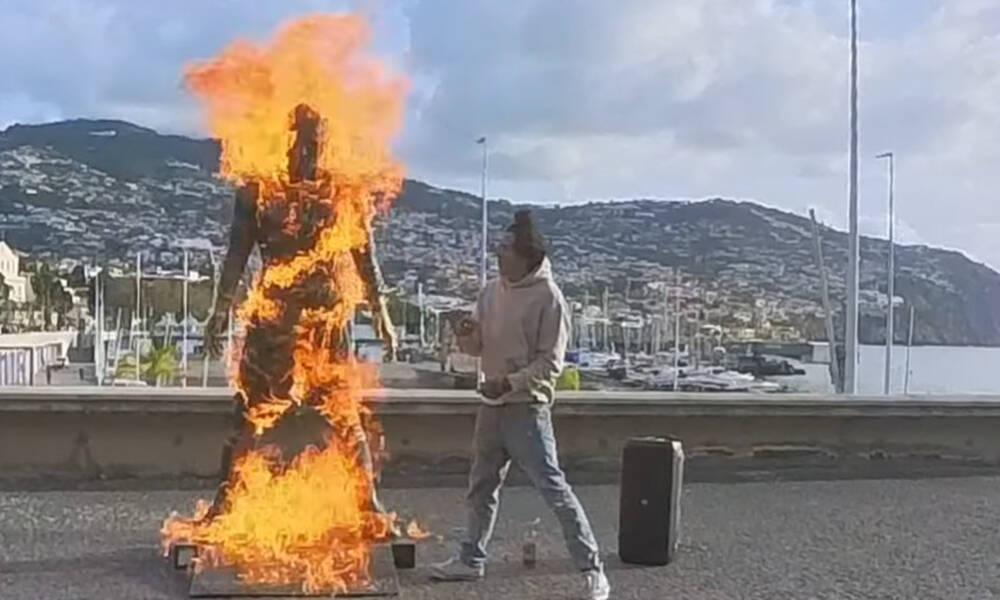 Κριστιάνο Ρονάλντο: Συναγερμός στην Πορτογαλία! Νεαρός έβαλε φωτιά στο άγαλμα του «CR7» (BINTEO)