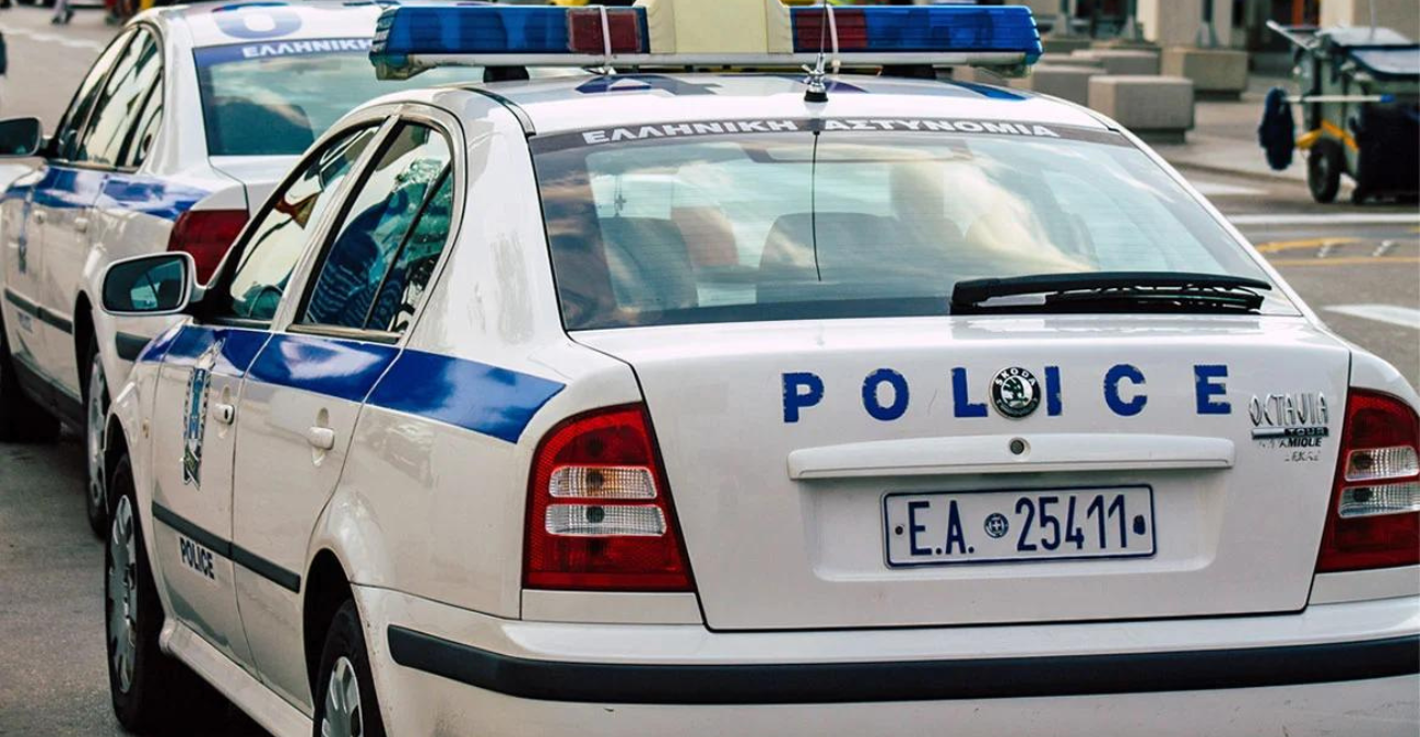 Θεσσαλονίκη:  Συνελήφθησαν μητέρα και γιαγιά που άφησαν μόνο του 5χρονο στο διαμέρισμα