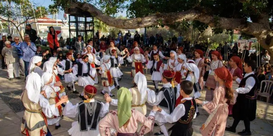 Πάσχα όπως παλιά: Άφθονο φαγητό, παραδοσιακοί χοροί και... τσιαττιστά - Πλούσιο πρόγραμμα εκδηλώσεων σε χωριά σε όλη την Κύπρο
