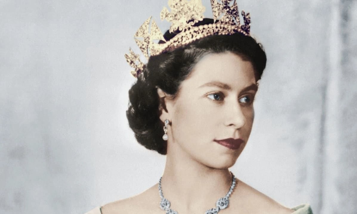 Σαν σήμερα το 1953 στέφεται βασίλισσα η Ελισάβετ - Το πρώτο διεθνές γεγονός που μεταδόθηκε τηλεοπτικά