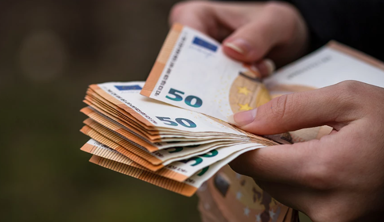Πόσους εξαπάτησε ο δήθεν αστυνομικός που ζητούσε χρήματα από πολίτες στη Λάρνακα – Τι εξετάζει η Αστυνομία