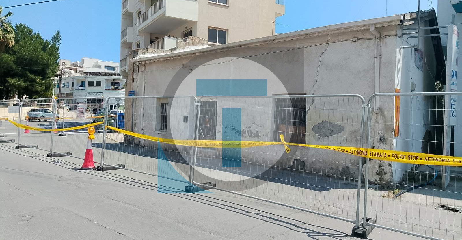 Λάρνακα: Κατεδαφίστηκε η ετοιμόρροπη οικία - Θα «ρίξουν» και τη διπλανή της - Βαρύ το πρόστιμο που θα επιβάλλεται στους ιδιοκτήτες