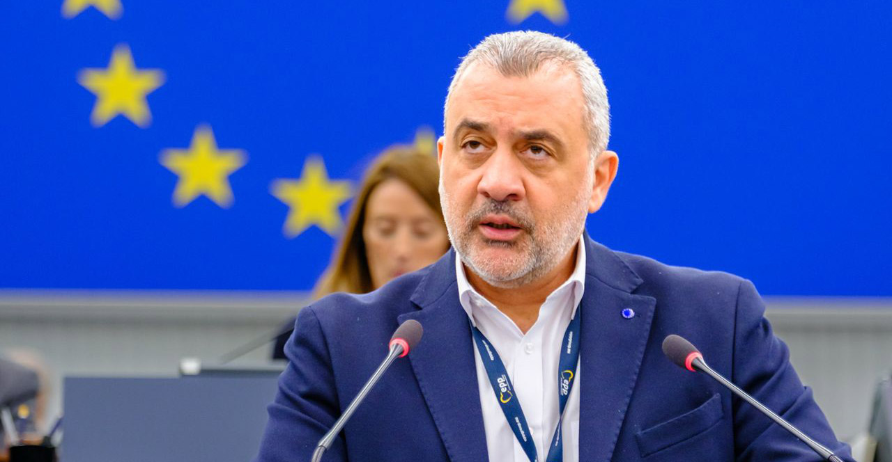 Ο Λουκάς Φουρλάς μοναδικός Κύπριος υποψήφιος στα MEP Awards 2026