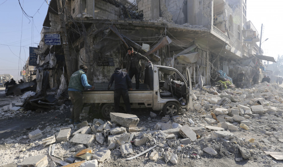 Μακελειό στη Συρία:  8 άμαχοι νεκροί μετά από εροπορικές επιδρομές- Τα 5 ήταν παιδιά