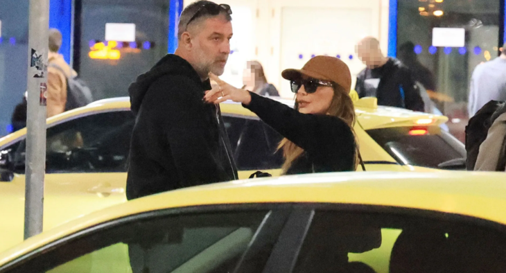 Βανδή - Μπισμπίκης: Καρέ καρέ η άφιξή τους στο αεροδρόμιο μετά το ρομαντικό ταξίδι στην Ιταλία - Δείτε φωτογραφίες