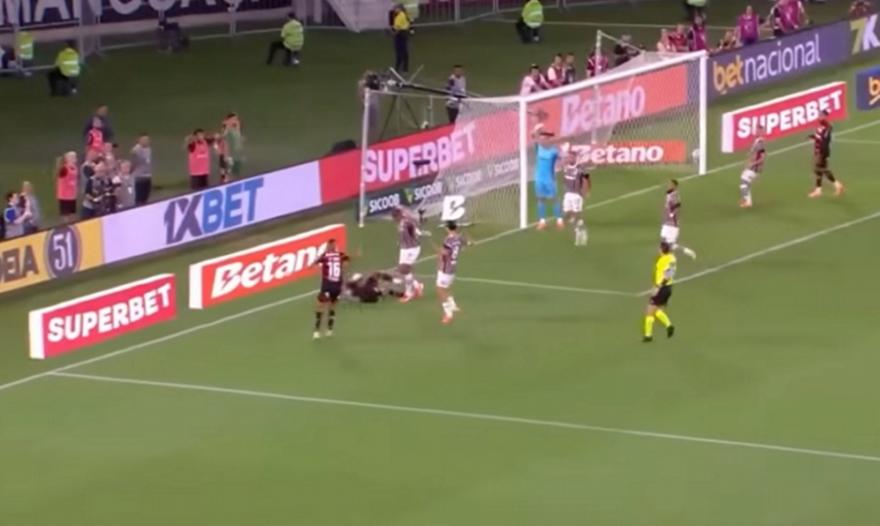 VIDEO: Η φάση που έχει ξεσηκώσει αντιδράσεις: Είναι ή δεν είναι πέναλτι;