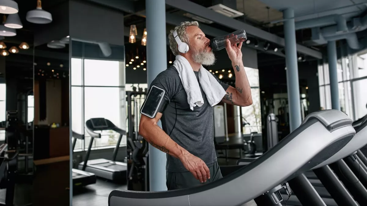 Επτά λάθη που πρέπει να αποφεύγουν οι 50χρονοι στο γυμναστήριο – Οι περισσότεροι τα κάνουν