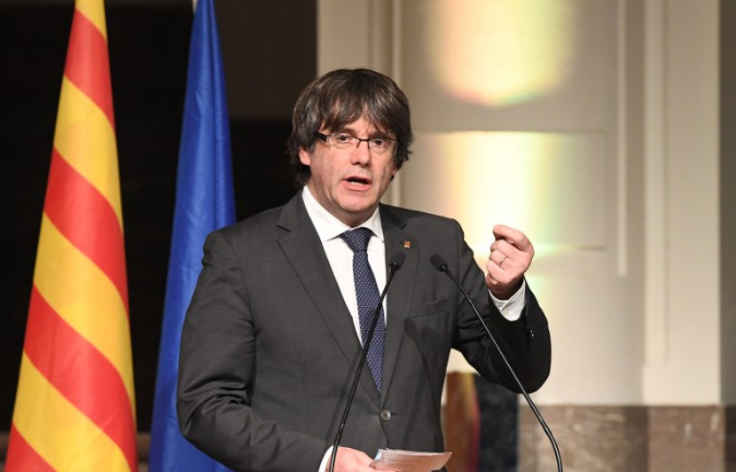 «Εποχή διαλόγου και διαπραγμάτευσης» ζητά ο Πουτζδεμόν στις ευχές του προς τον καταλανικό λαό