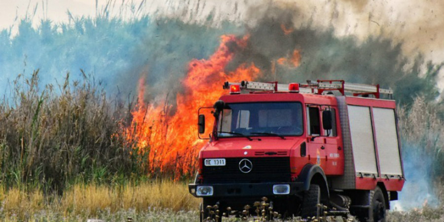 Νέα μεγάλη πυρκαγιά στην Ελλάδα - Πνέουν δυνατοί άνεμοι