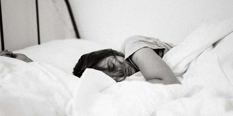 Παγκόσμια ημέρα ύπνου: Η σχέση με την σωματική και ψυχική υγεία - Πόσες ώρες πρέπει να κοιμόμαστε καθημερινά