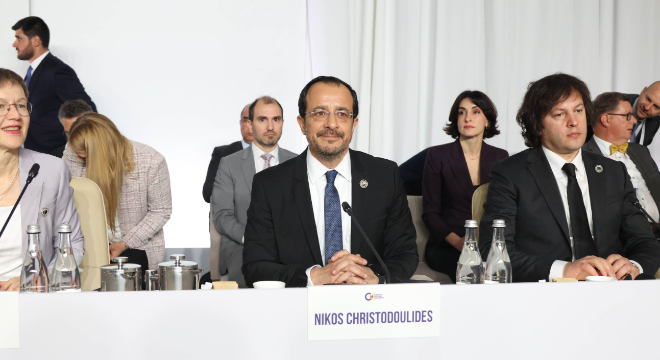 ΠτΔ: Με συνάντηση «κρατών πυρήνα» για Μολδαβία ολοκλήρωσε τις επαφές στην Αρμενία