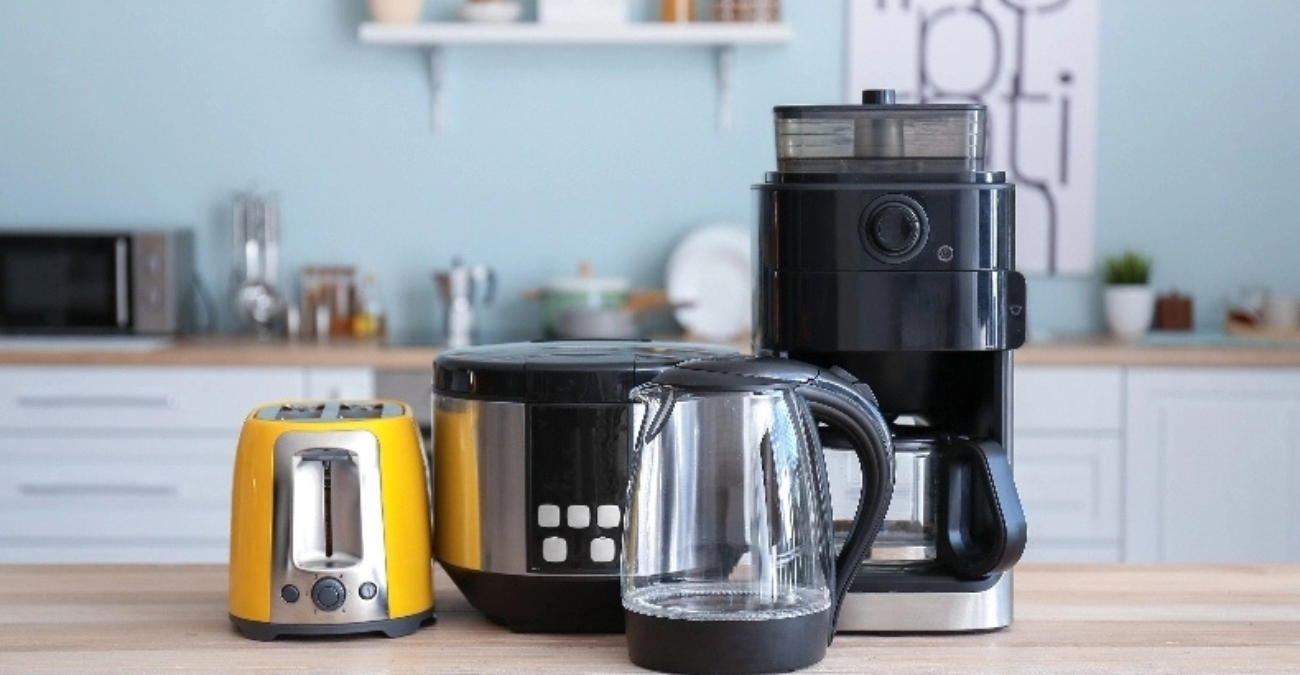 Οι συσκευές που καταναλώνουν ρεύμα χωρίς να το καταλαβαίνεις: Γιατί πρέπει πάντα να τις βγάζεις από την πρίζα