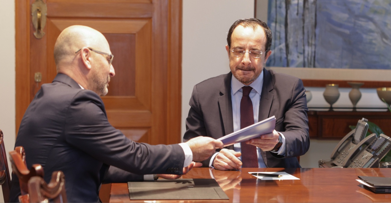 Στα χέρια του ΠτΔ η έκθεση της Ελεγκτικής - «Στόχος να ενισχύουμε το δίχτυ προστασίας στις αποφάσεις του Δημοσίου»