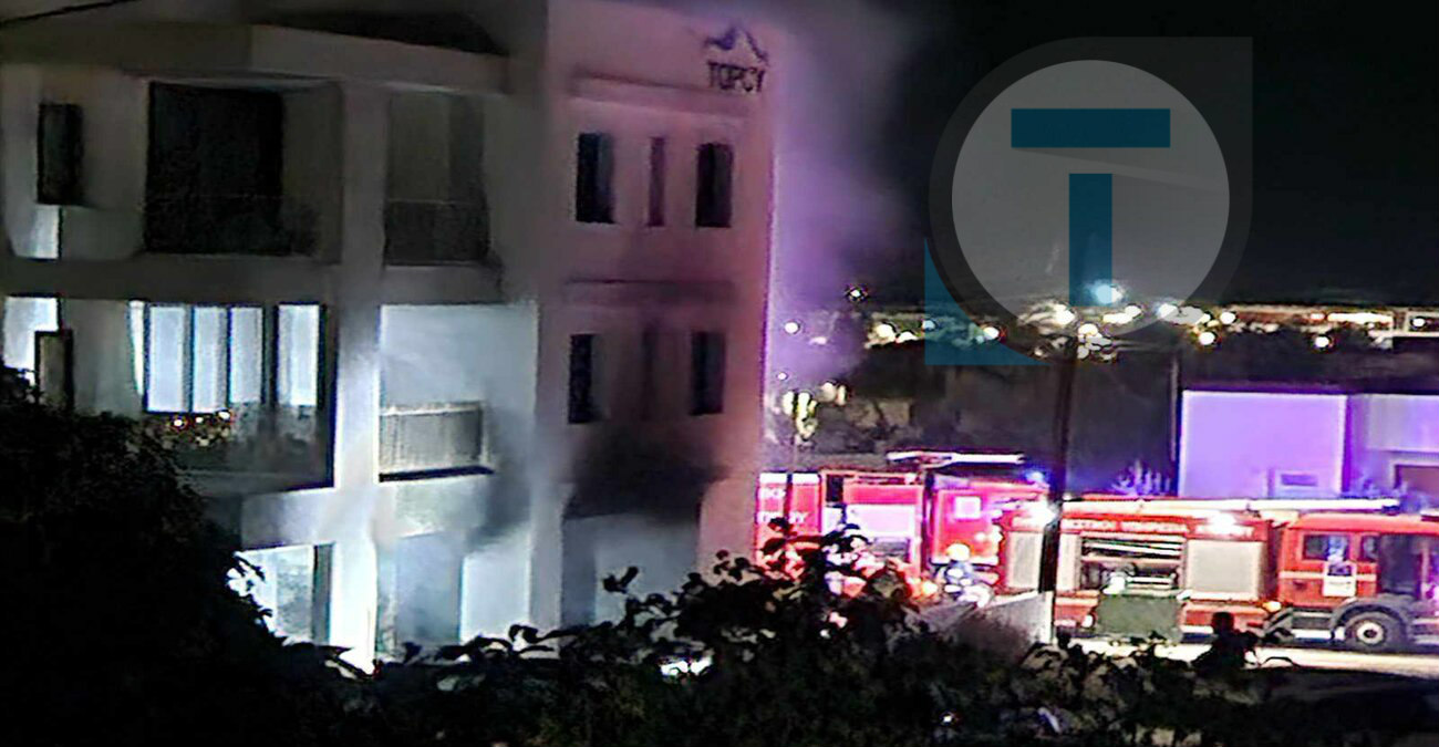 Φωτογραφία από την πολυκατοικία που εκκενώθηκε μετά από φωτιά σε όχημα - «Βλέπουν» εμπρησμό οι Αρχές