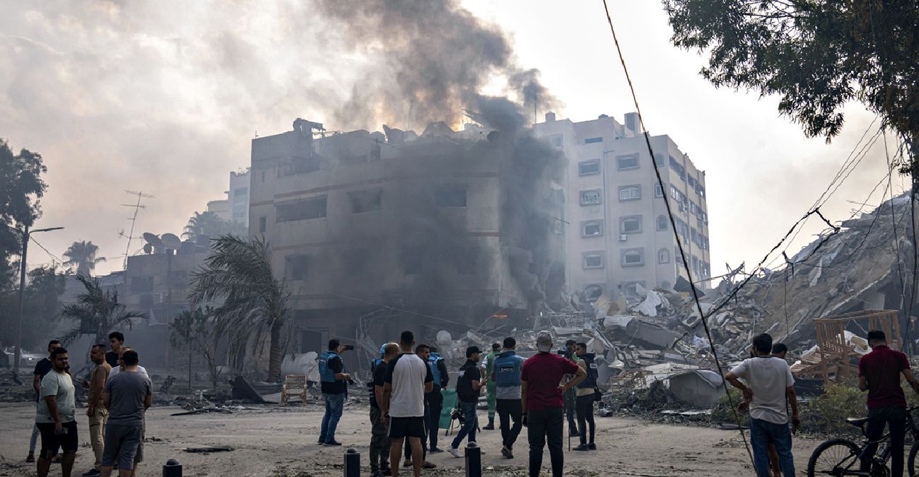 Αντίστροφη μέτρηση για τη χερσαία επιχείρηση του Ισραήλ στη Γάζα - Αυξάνει τα πλήγματα ο ισραηλινός στρατός