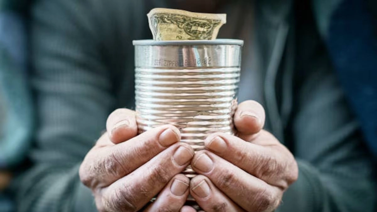 Βρήκε 1.500 ευρώ μέσα σε κουτάκι αναψυκτικού και τα παρέδωσε στην αστυνομία