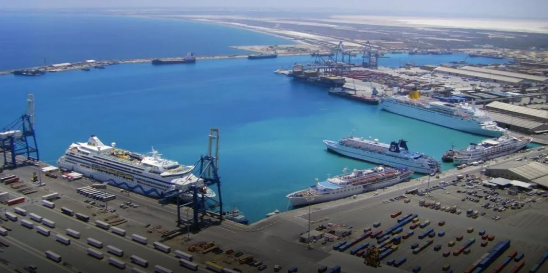 Έκλεισαν το λιμάνι Λάρνακας οι κτηνοτρόφοι: Αναμένουν τα αποτελέσματα της συνάντησης με την Υπουργό - Δείτε φωτογραφία