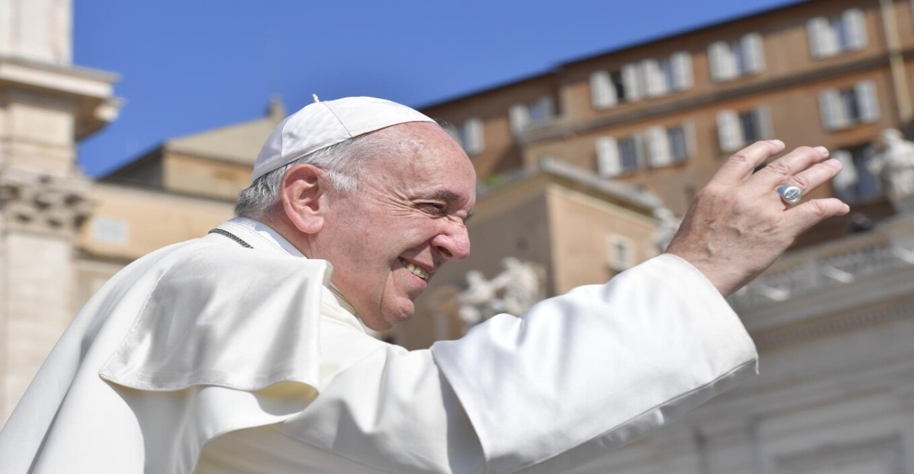 Πάπας Φραγκίσκος: «Το κουτσομπολιό είναι γυναικεία υπόθεση - Eμείς φοράμε παντελόνια, πρέπει να μιλάμε ανοικτά»