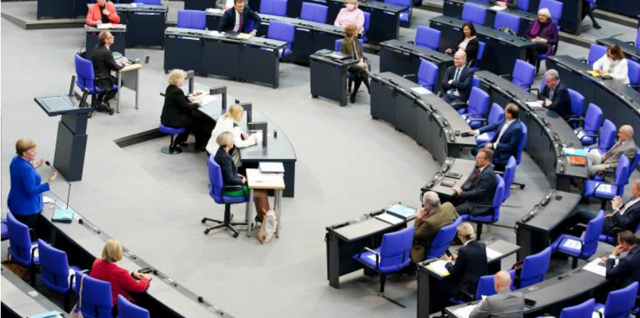 Η γερμανική Βουλή ψήφισε νόμο κατά του διαδικτυακού μίσους και της υποδαυλισής του