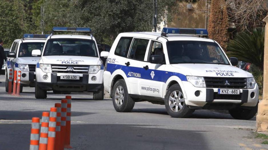 ΛΕΥΚΩΣΙΑ: Ύποπτο αυτοκίνητο κινητοποίησε προσωρινά την Αστυνομία- Αποκλείστηκε από ισχυρές δυνάμεις της Αστυνομίας ο δρόμος