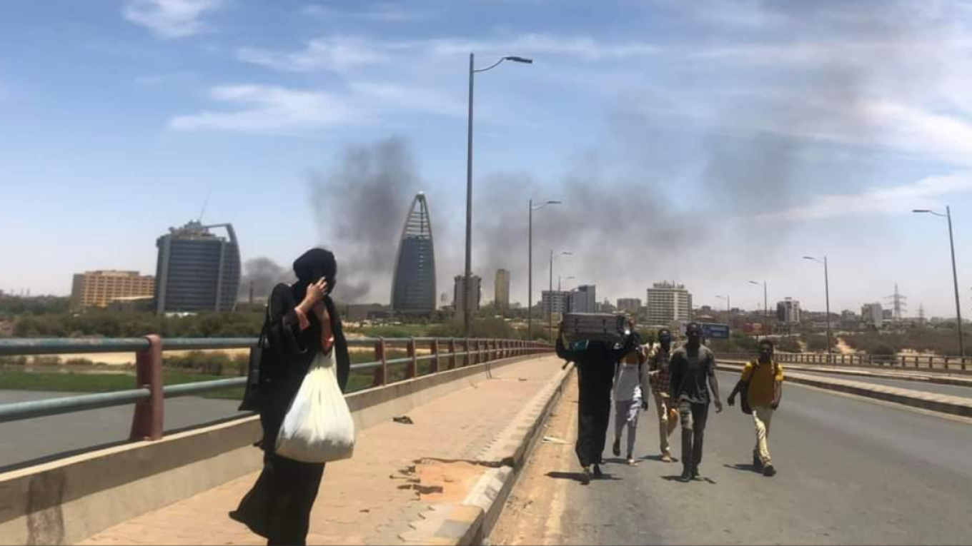 Στο κενό η νέα εκεχειρία στο Σουδάν, παραμένουν εγκλωβισμένοι οι πολίτες - Δείτε βίντεο