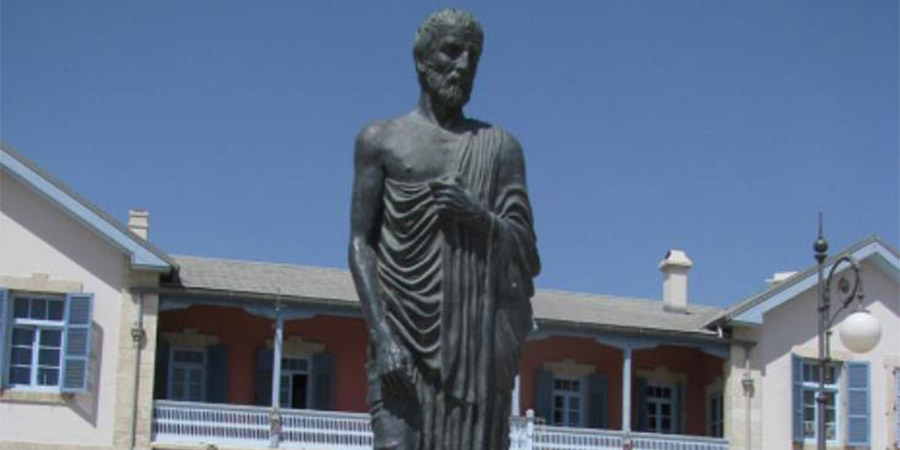 ΛΑΡΝΑΚΑ: Ειδική εφαρμογή κάνει αγάλματα να μιλούν - Οι επισκέπτες θα δέχονται 'τηλεφώνημα' από το άγαλμα