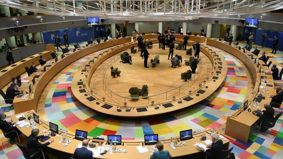 Ουκρανία - Έκτακτη σύνοδος κορυφής: Την επιβολή περαιτέρω κυρώσεων στη Ρωσία συζητούν οι 27 ηγέτες της ΕΕ