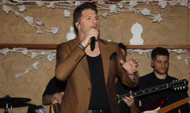 Λαμπερή πρεμιέρα για τον Λούκα Γιώρκα