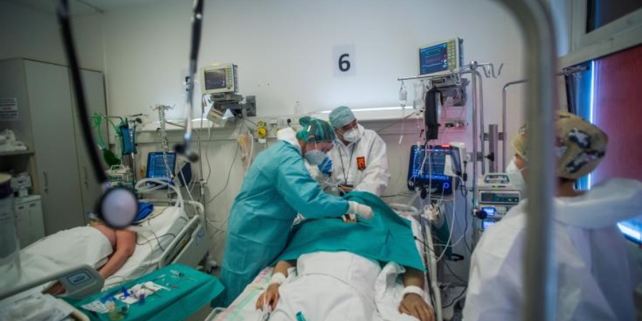 Υπ.Υγείας: Διαχειρίσιμη η κατάσταση στα νοσηλευτήρια - Bγάζουν ασθενείς στον ιδιωτικό τομέα