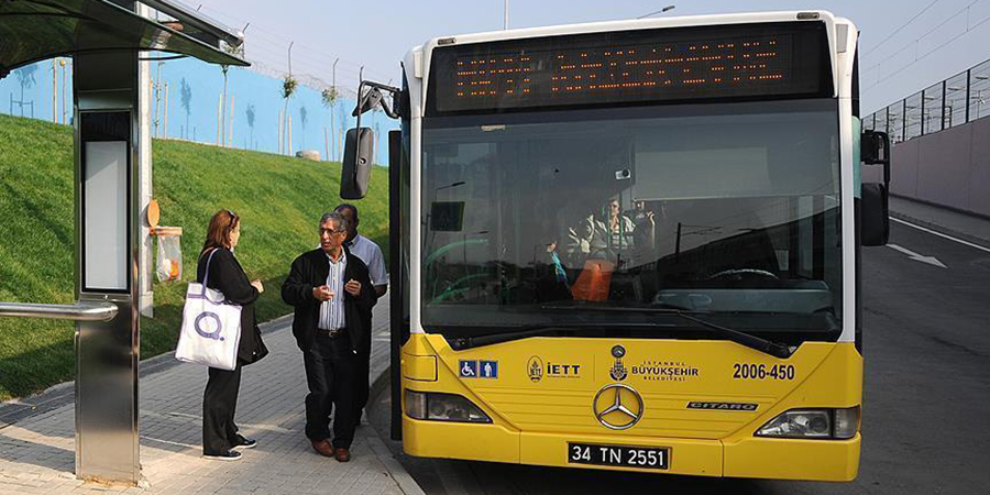 Τουρκία: Επιβάτης λεωφορείου επιτίθεται σε νεαρή κοπέλα γιατί φορούσε «προκλητικά» ρούχα – VIDEO      