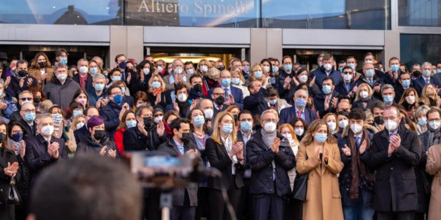 Τελετή τιμής για τον Σασόλι τη Δευτέρα στο Στρασβούργο, μονόλεπτη σιγή και μεσίστιες σημαίες στις Βρυξέλλες