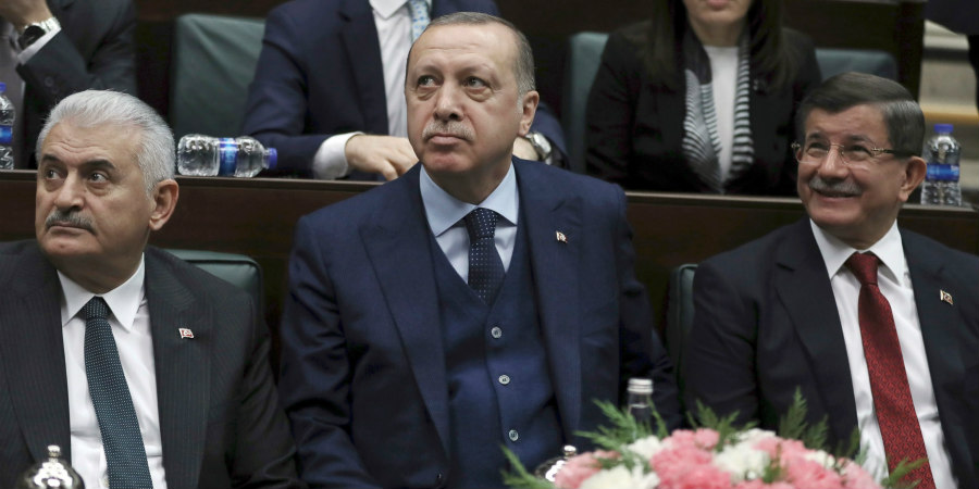 ΝΤΑΒΟΥΤΟΓΛΟΥ: 'Ο Ερντογάν είναι υποψήφιος όλων μας'