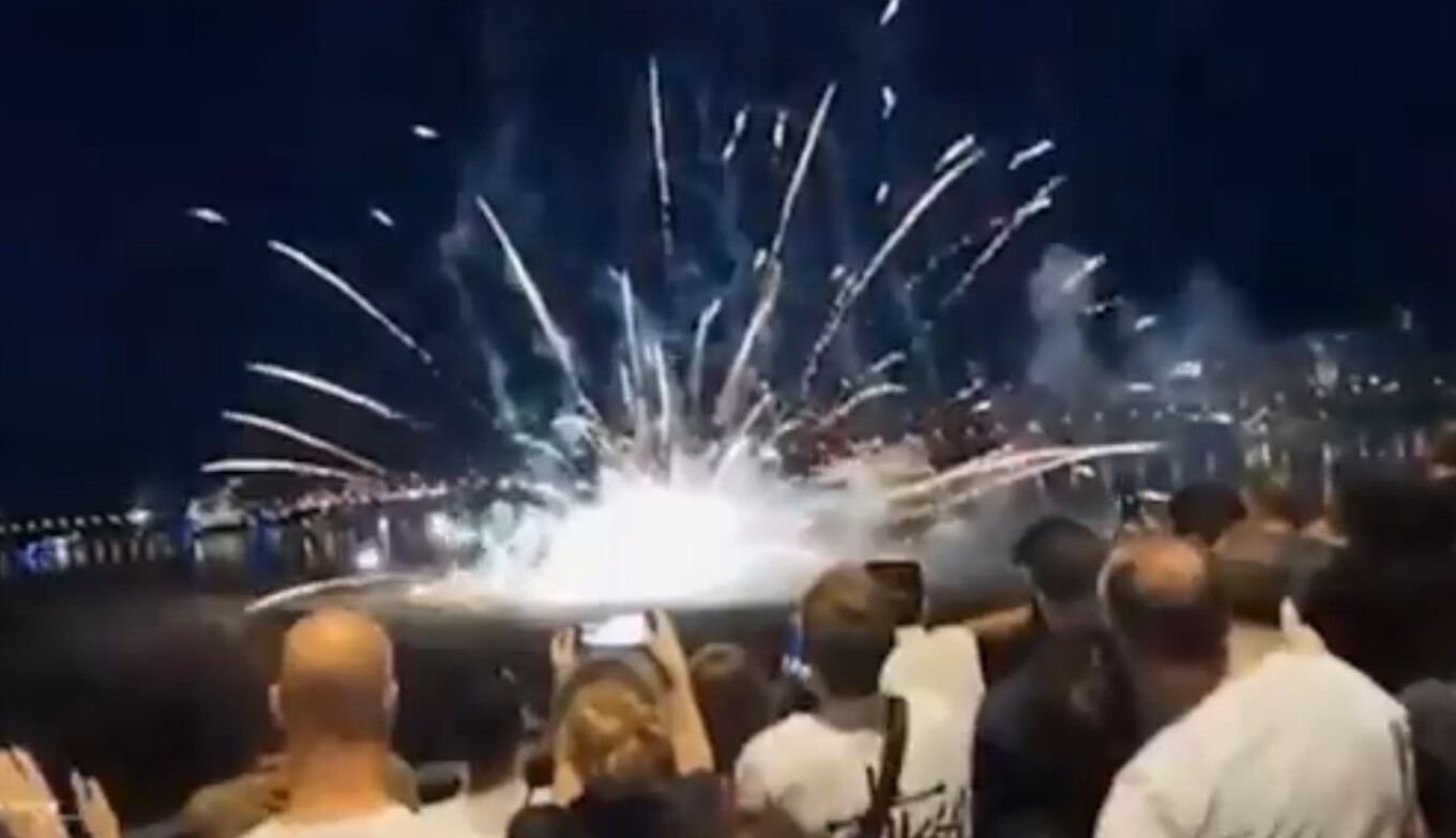 VIDEO: Παρά λίγο τραγωδία σε φεστιβάλ πυροτεχνημάτων στη Γερμανία - Τραυματίστηκαν 19 άτομα