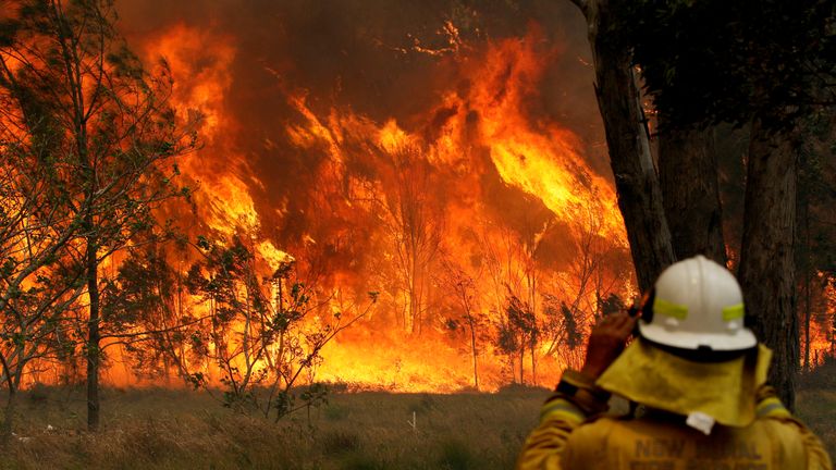 Μαίνονται οι φωτιές στην Αυστραλία, τέσσερις οι νεκροί