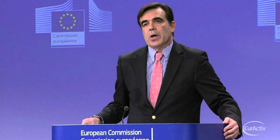 Αποστάσεις ΕΕ από δηλώσεις του Ευρωπαίου Επίτροπου Αβραμόπουλου για τις «Πρέσπες»