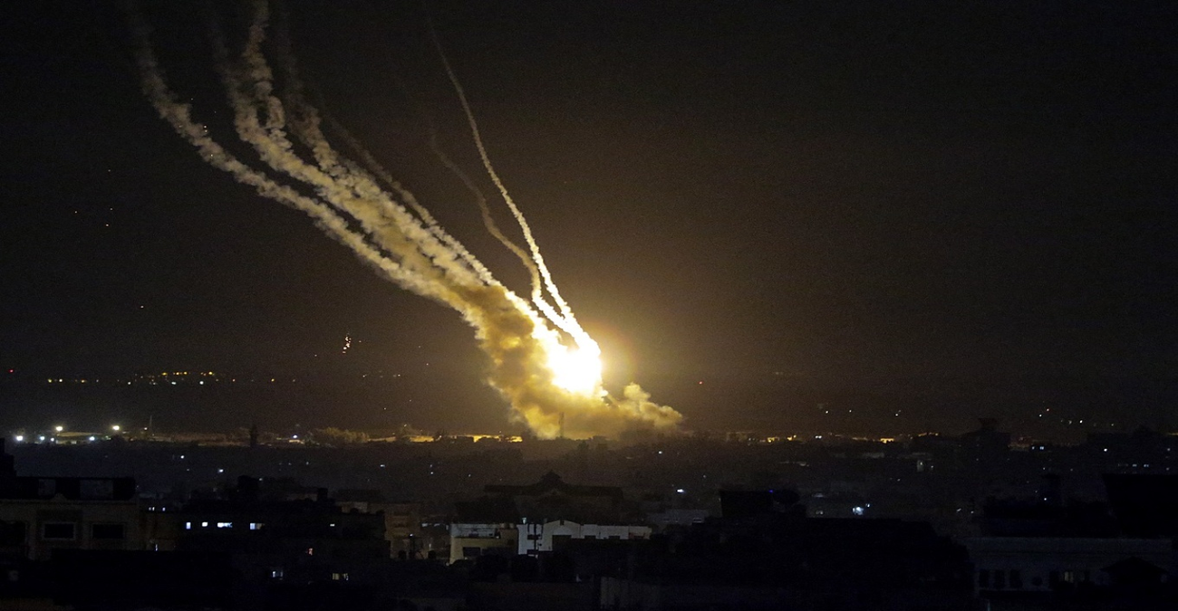 Μεσανατολικό: Πύραυλοι και ρουκέτες το βράδυ ανάμεσα σε Ισραήλ και Γάζα - 31 νεκροί από την Τρίτη